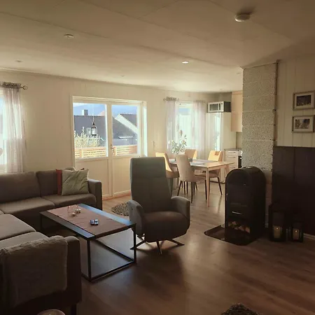 Quaint At Kvaloya, Appartement Tromsø